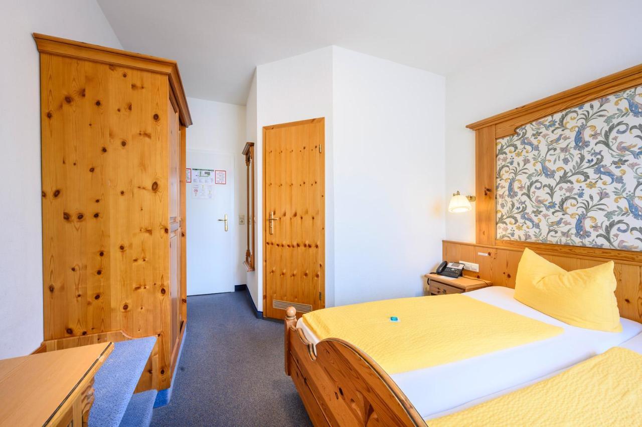 Hotel Goldener Hirsch FDH Exterior foto